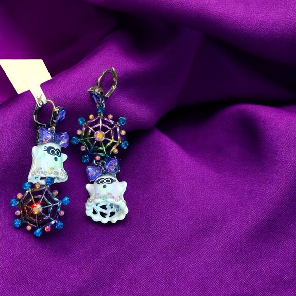 Betsey Johnson ghost and spiderweb Halloween earrings or for every day wear. - Picture 1 of 5